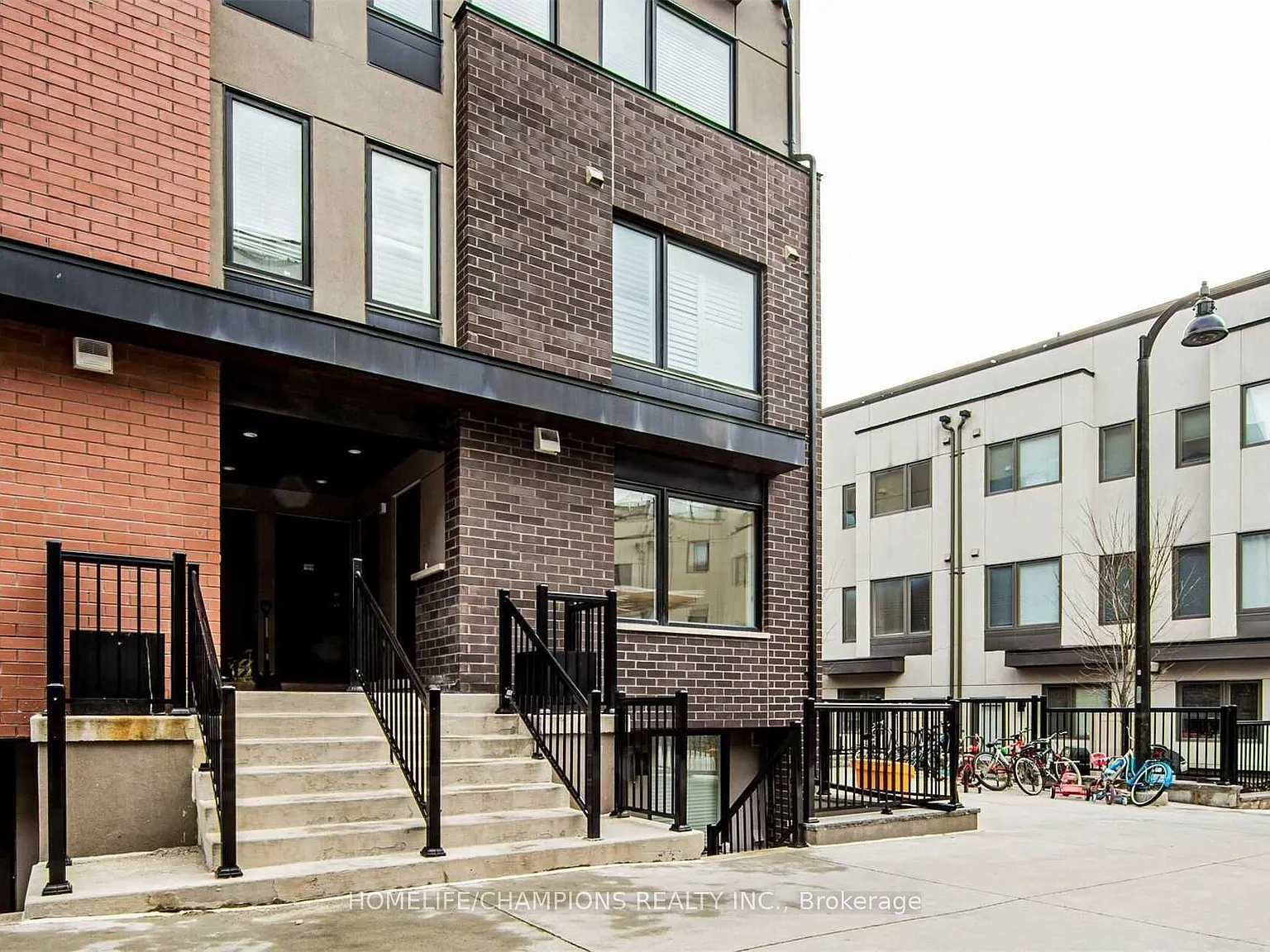 3 bed, $2,625 — Photo 1