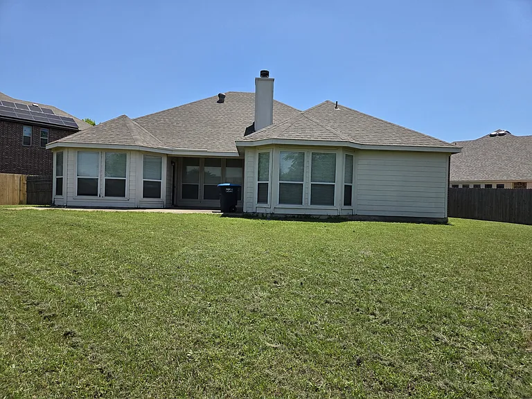 12100 Worthwood St — Photo 30