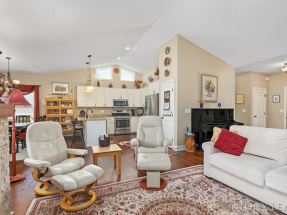 4th image of 154 Dogwood Dr NE