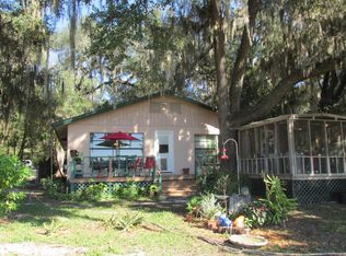 135 Lake Green Sills Rd, Hawthorne, FL 32640