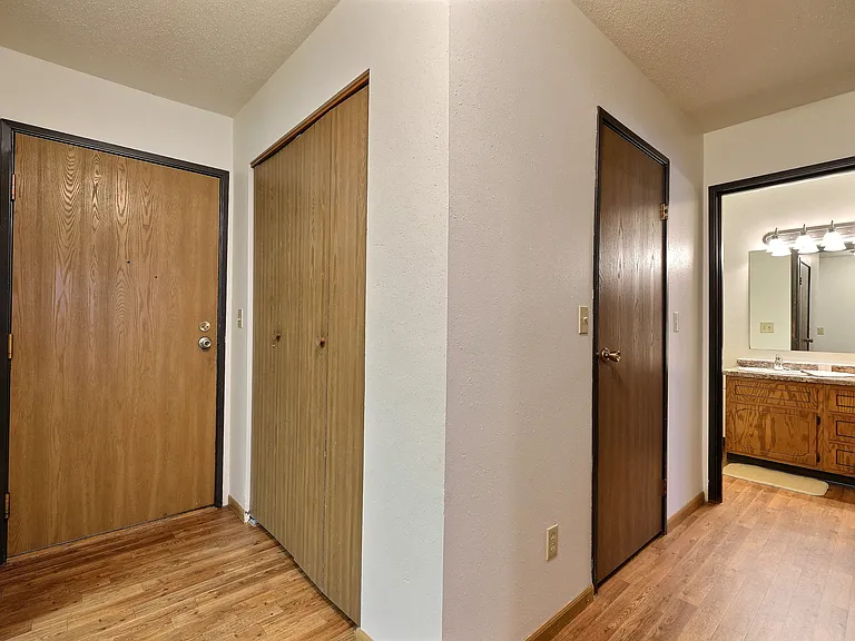 Fargo, ND Westcourt Apartments | Hallway