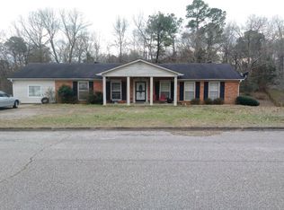 64 S Helms St, Lexington, TN 38351