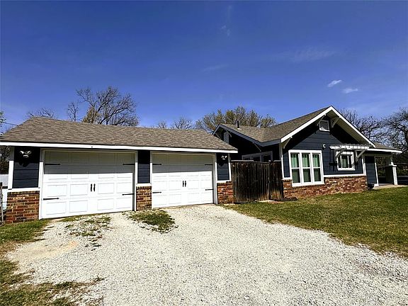 5th image of 902 N Beard Ave