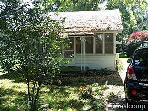 2nd image of 733 Brushwood Ave