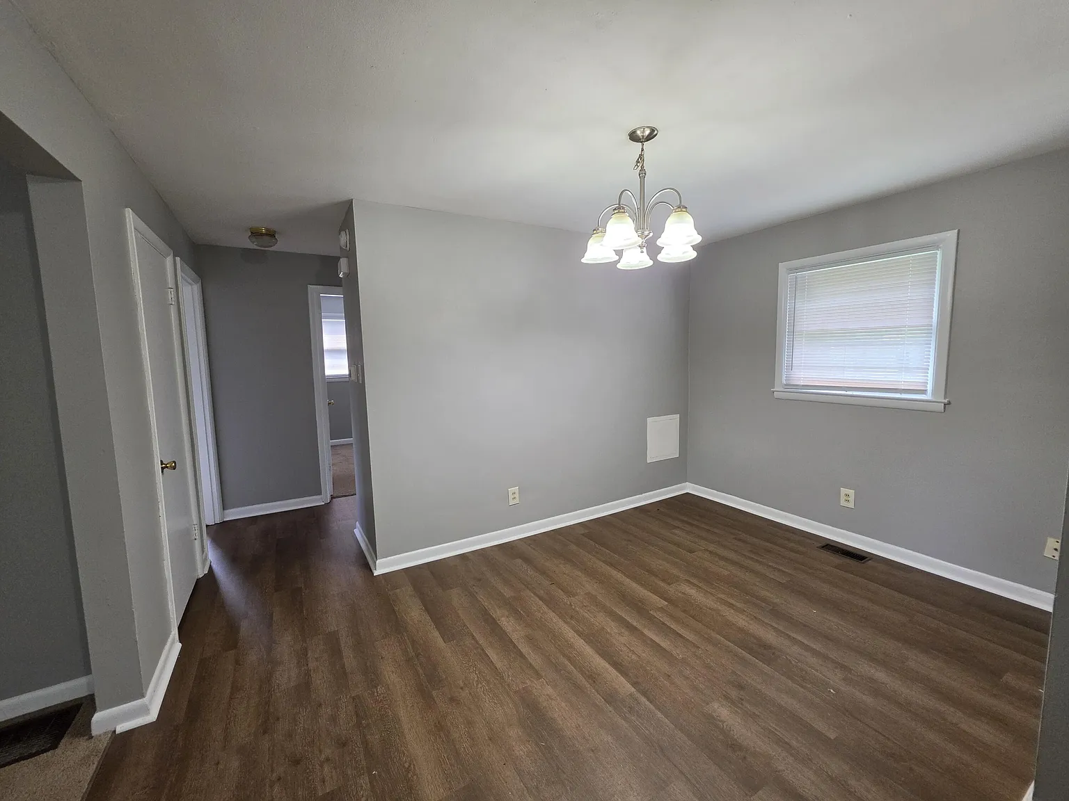 3 bed, 1.0 bath, 1285 sqft, $1,650 — Photo 4