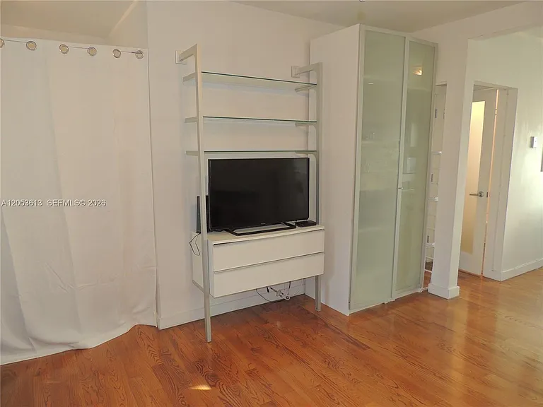 1215 Meridian Ave #8 — Photo 7