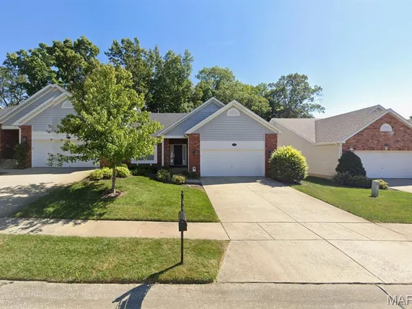 7370 Timberpoint Ct, Fairview Heights, IL 62208