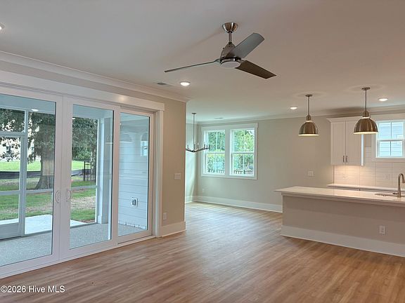 3rd image of 1101 Rockhill Road