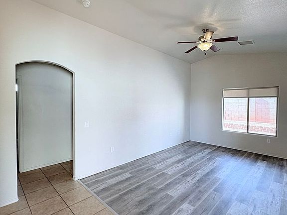 3rd image of 3310 Yosemite Ct