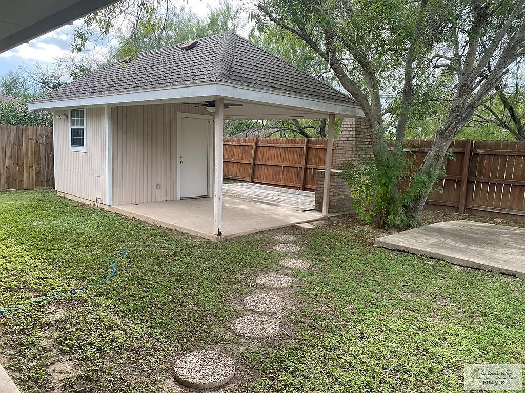 Building Photo - 1315 Pinion Dr
