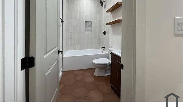 2 bed, $1,595 — Photo 2