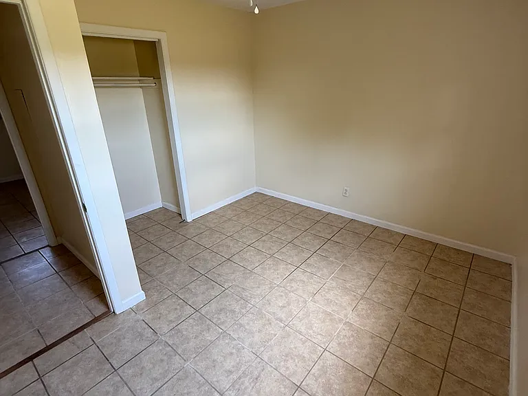 3411 W Walnut St #3 — Photo 4