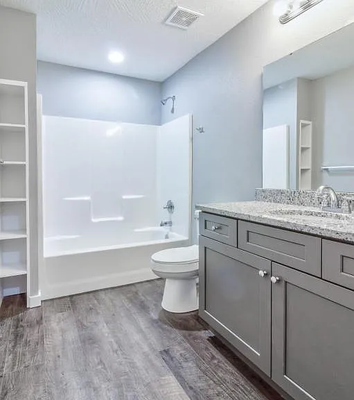2903 E University St — Photo 14