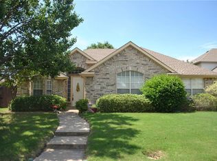 1525 Caldwell Cir, Carrollton, TX 75010