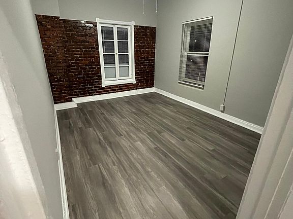 3rd image of 1725 N Edgemont St #400