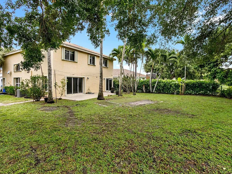 1533 Rialto Dr — Photo 30