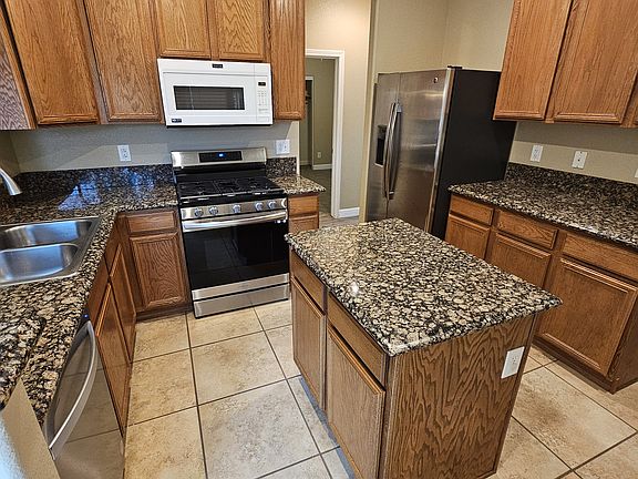 Kitchen with center island