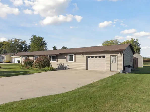 2218 S Nine Mile Rd, Kawkawlin, MI 48631