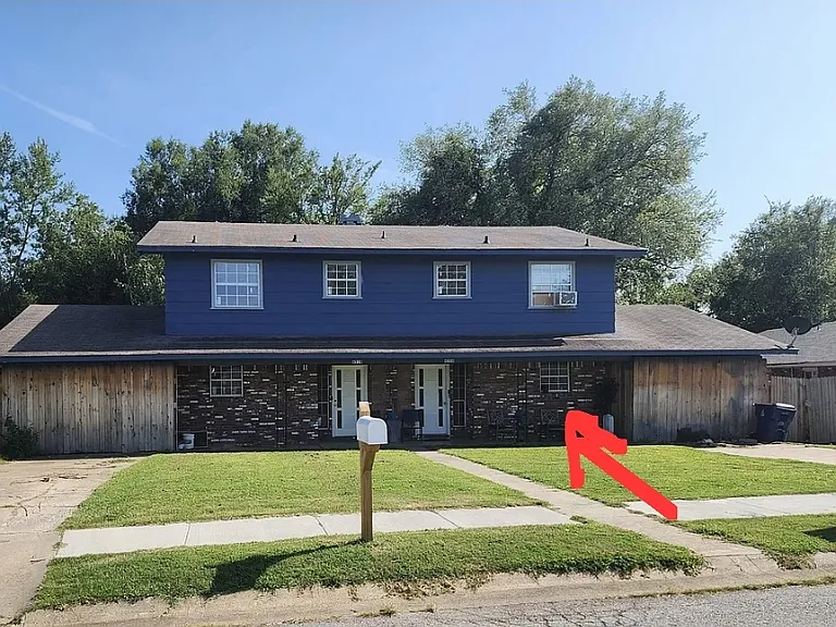 4508 Windsor Dr — Photo 1