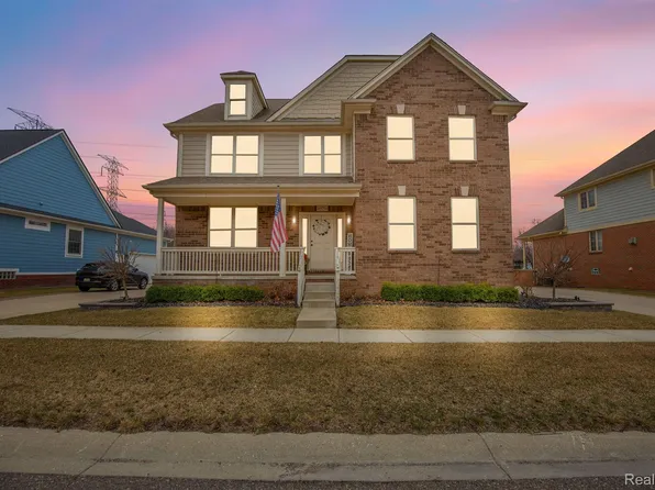 49751 Golden Park Dr, Shelby Township, MI 48315