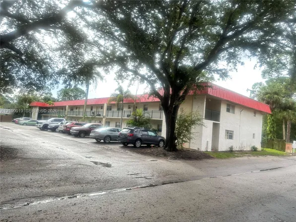 4141 16th St #104, Vero Beach, FL 32960