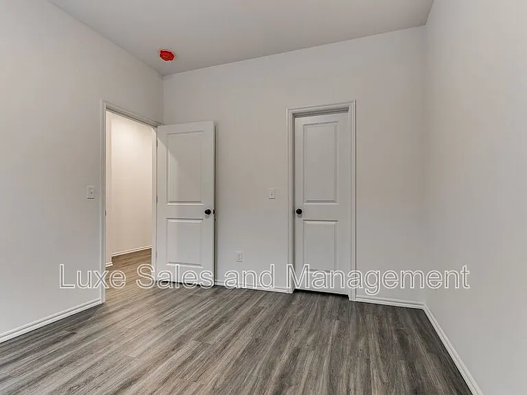 8012 NW 110th Dr — Photo 16