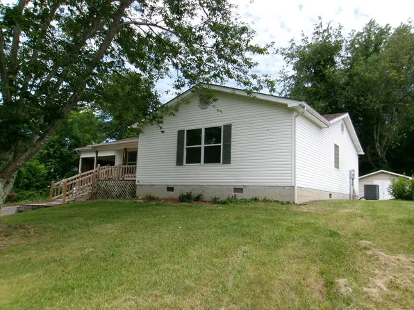 229 Deer Ridge Trl, Tazewell, VA 24651