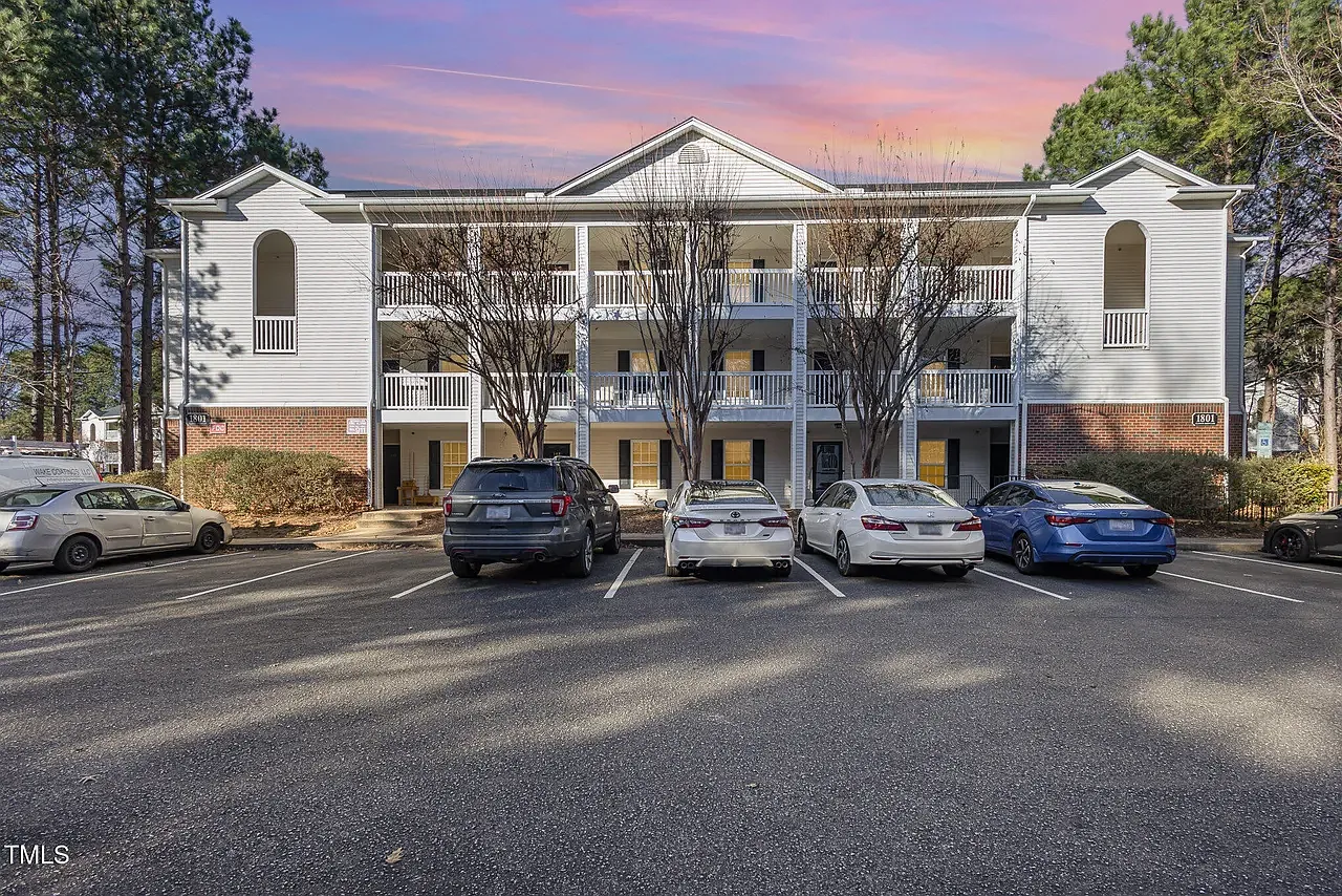 3 bed, 1210 sqft, $1,545 — Photo 1
