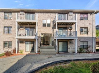 22 Kenmar Dr UNIT 200, Billerica, MA 01821