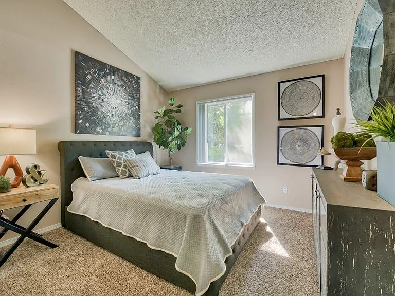 Lakeside Landing Apartments — Photo 7