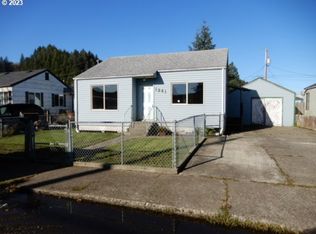1241 Hawthorne Ave, Reedsport, OR 97467