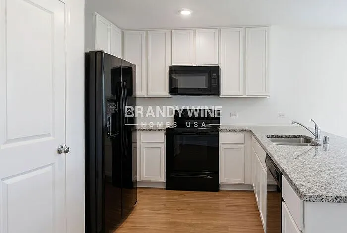 1432 Silver Oak Ln — Photo 8