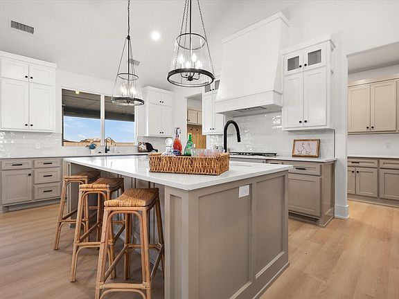 2nd image of 1041 Kitty Ln