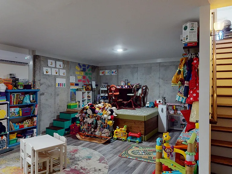 7075 Fain Park Dr — Photo 31