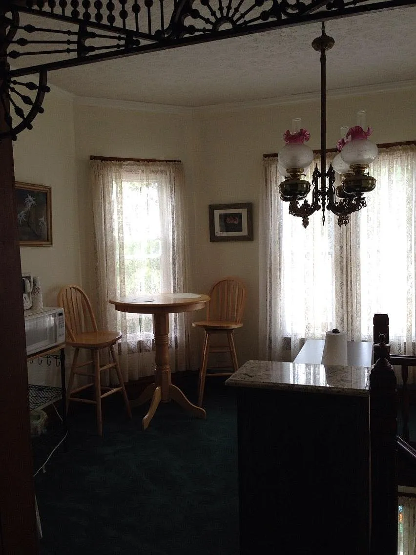 1 bed, 120 sqft, $1,400 — Photo 3