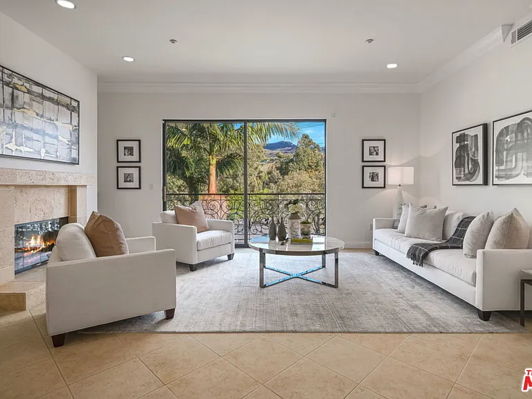 16000 W Sunset Blvd #Penthouse 302 — Photo 1