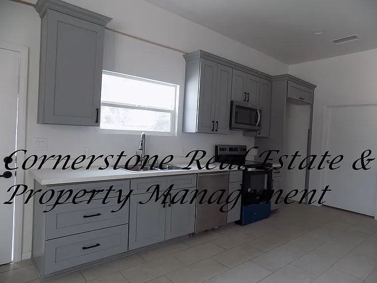 6640 Lake St — Photo 6