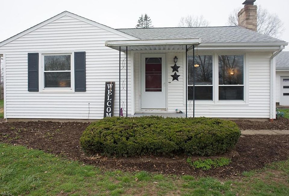 1st image of 1634 Myers Dr