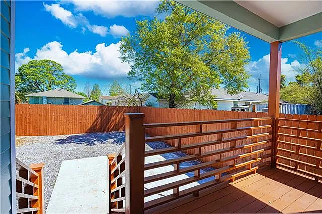 8513 Palmetto St — Photo 18