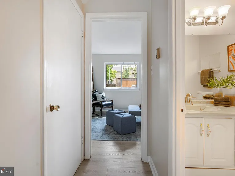 8688 Brae Brooke Dr — Photo 5