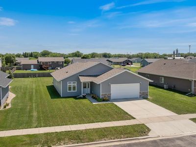 307 Brussels Ct, Marshall, MN, 56258