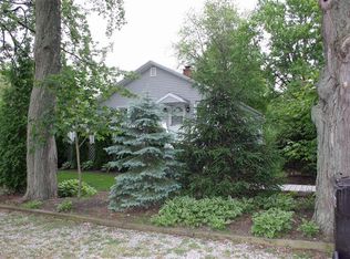 303 W Clay St, New Buffalo, MI 49117