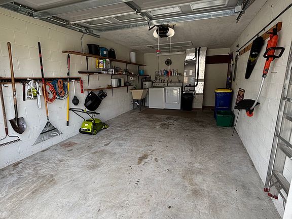 4th image of 403 Shangri La Cir #403