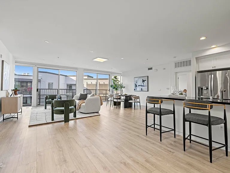 629 Traction Ave #611 — Photo 2