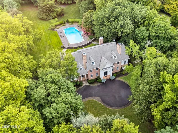 423 Navesink River Road, Middletown, NJ 07748