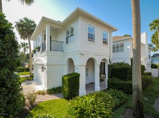 335 9th St, Atlantic Beach, FL 32233