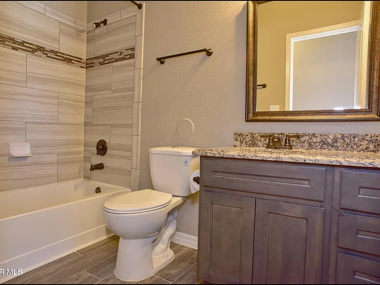 2120 Thomas Lackland St — Photo 26