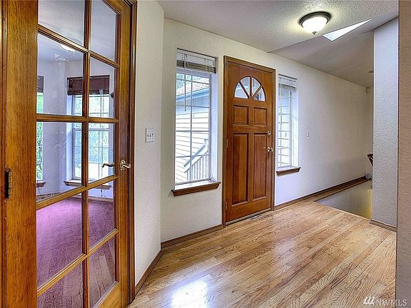 4th image of 5824 43rd Ave NW