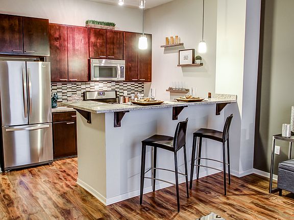 5th image of 360 N 1st Street #242
