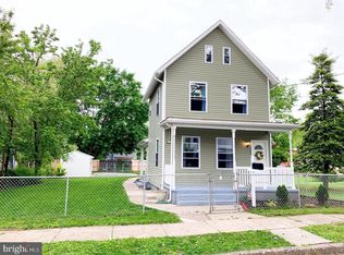 617 W 2nd St, Florence, NJ 08518